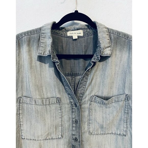 Cloth and Stone Anthroplogie Top Womens Large Black Distressed Denim Button Up - Picture 2 of 8